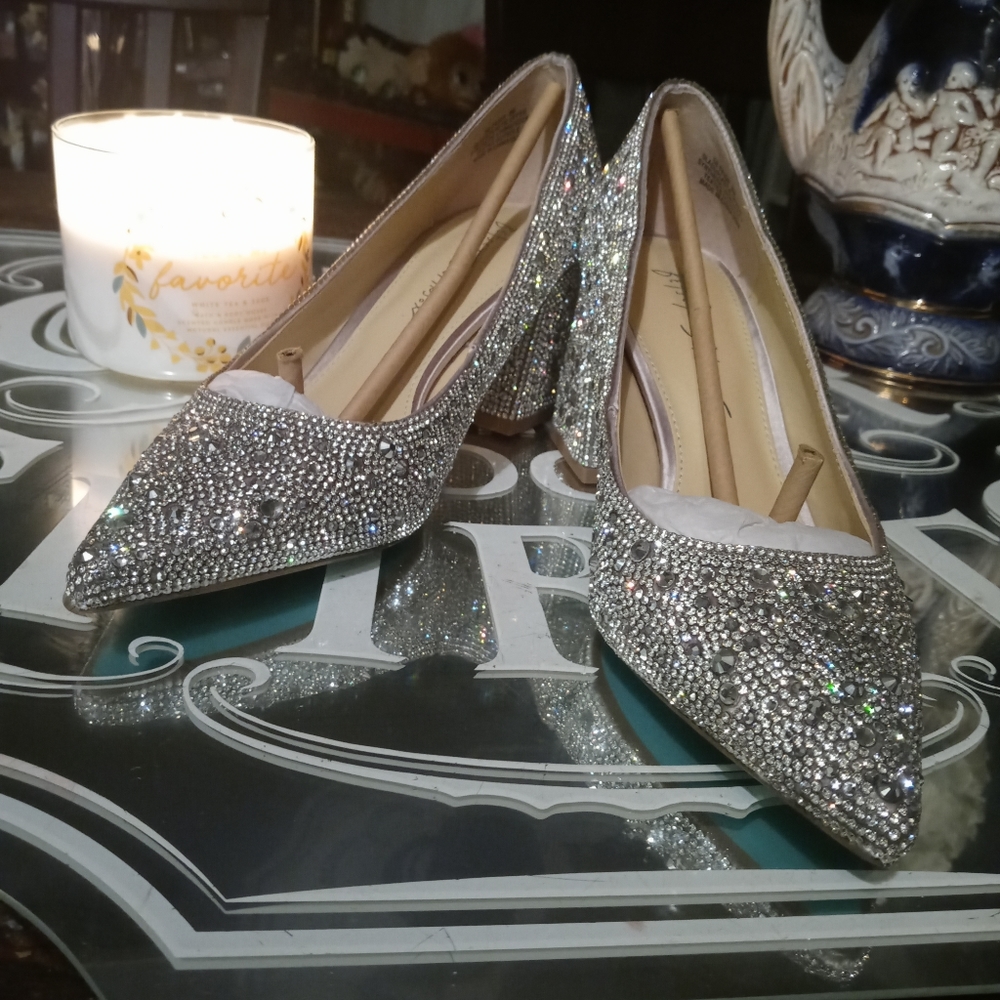🔥Brand New Betsey Johnson pumps 👠